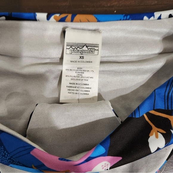 NWOT. Hygiene liner intactPatagonia bikini bottoms. - Picture 4 of 9